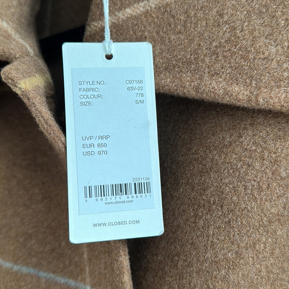 CLOSED Official Plaid Poncho-Style Coat NWT - Picture 5 of 8